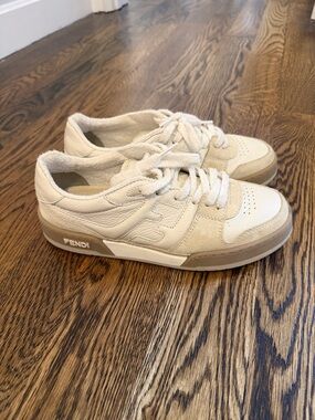 Fendi WomenCream & White Low-Top Sneaker